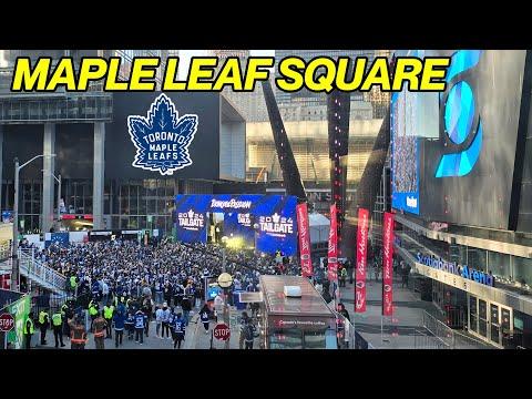 Exploring Toronto's Hockey Scene: From Maple Leaf Gardens to Scotiabank Arena